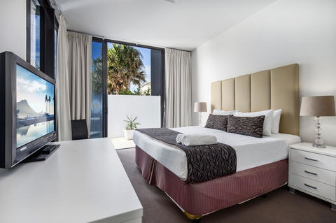 Ultra Broadbeach - Darwin Holiday 22
