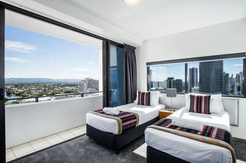 Ultra Broadbeach - Darwin Holiday 27
