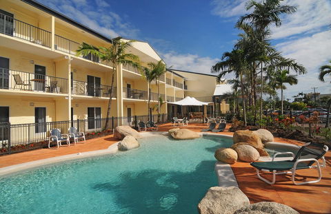 Cairns Queenslander Hotel & Apartments - Darwin Holiday 2