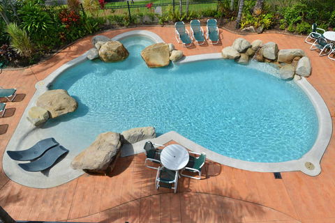 Cairns Queenslander Hotel & Apartments - Darwin Holiday 4