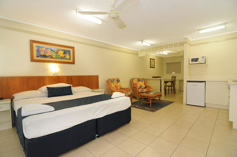 Cairns Queenslander Hotel & Apartments - Darwin Holiday 22
