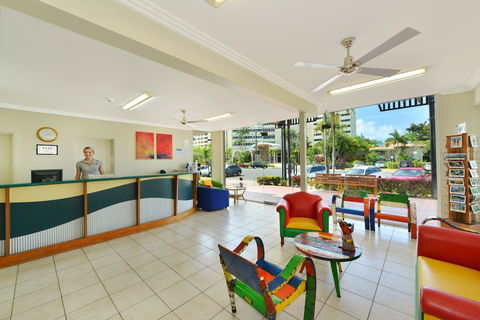 Cairns Queenslander Hotel & Apartments - Darwin Holiday 5