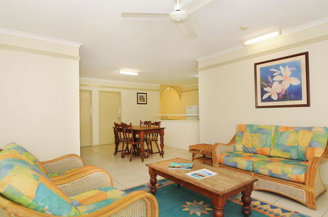 Cairns Queenslander Hotel & Apartments - Darwin Holiday 14