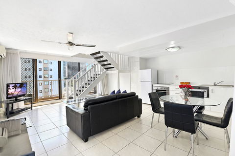 Broadbeach Travel Inn Apartments - Darwin Holiday 2