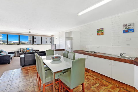 Broadbeach Travel Inn Apartments - Darwin Holiday 18