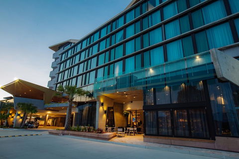 Eatons Hill Hotel - Darwin Holiday 2