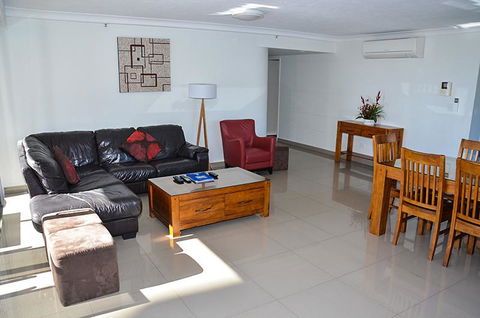 Zenith Ocean Front Apartments - Darwin Holiday 33