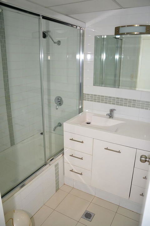 Zenith Ocean Front Apartments - Darwin Holiday 22
