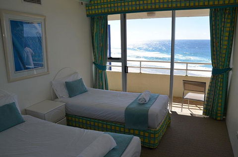Zenith Ocean Front Apartments - Darwin Holiday 23