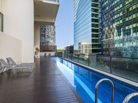Oaks Brisbane River City Suites - Darwin Holiday 5