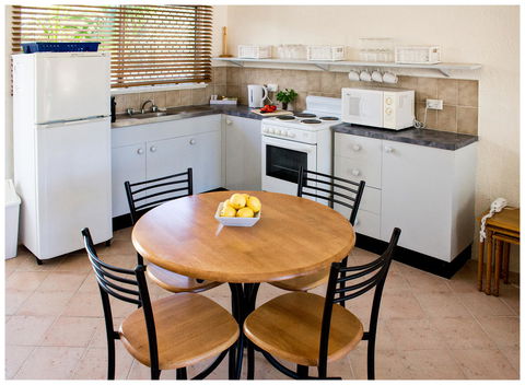 Clifton Sands Holiday Units - Darwin Holiday 30