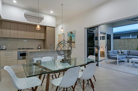 Oceans Edge Holiday Home - Darwin Holiday 6
