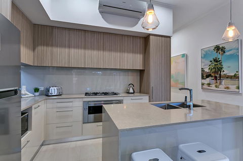 Oceans Edge Holiday Home - Darwin Holiday 8