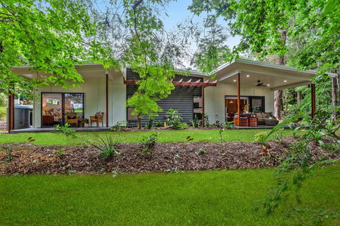 Bower 63 - Darwin Holiday 15