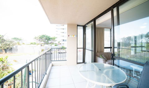 Capricorn One Beachside Holiday Apartments - Official - Darwin Holiday 2