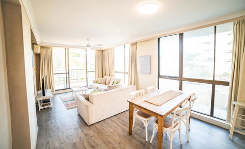 Capricorn One Beachside Holiday Apartments - Official - Darwin Holiday 4