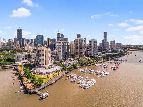 Dockside Brisbane - Darwin Holiday 13