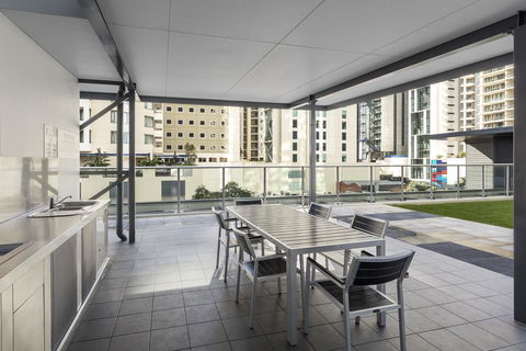 Apartments @ 108 Albert - Darwin Holiday 10