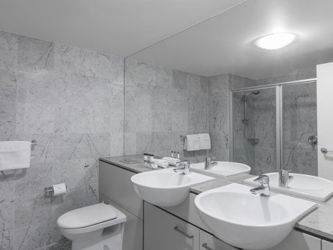 Oaks Brisbane Casino Tower Suites - Darwin Holiday 5