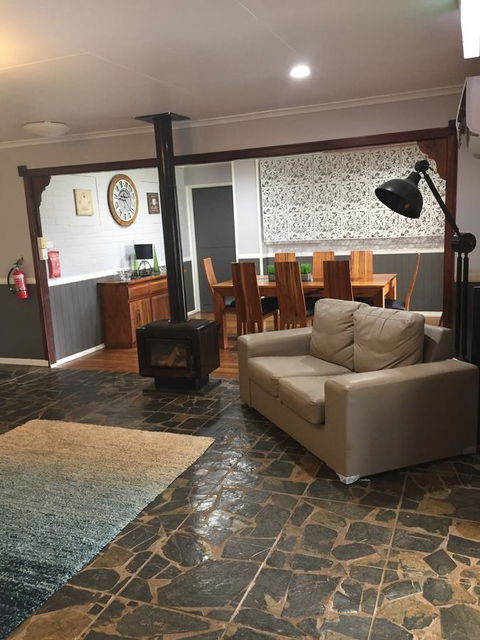 Malanda Manor Guesthouse - Darwin Holiday 21