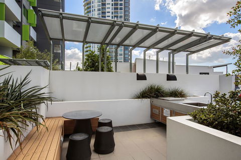 Code Apartments - Darwin Holiday 18