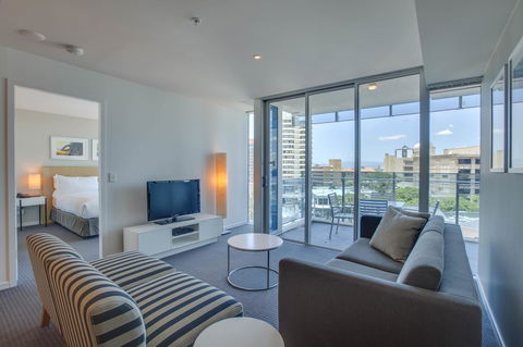 Hilton Surfers Paradise Residences - Darwin Holiday 5
