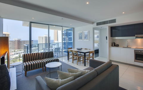 Hilton Surfers Paradise Residences - Darwin Holiday 4