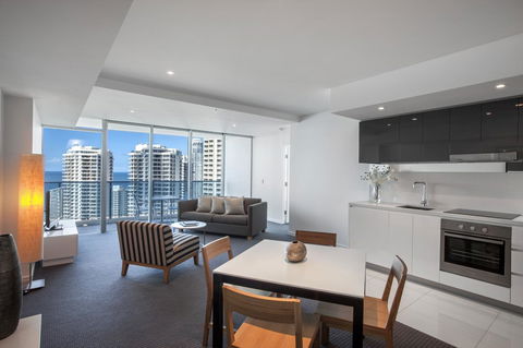 Hilton Surfers Paradise Residences - Darwin Holiday 35