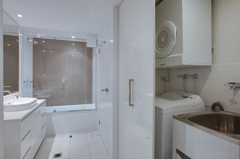 Hilton Surfers Paradise Residences - Darwin Holiday 33