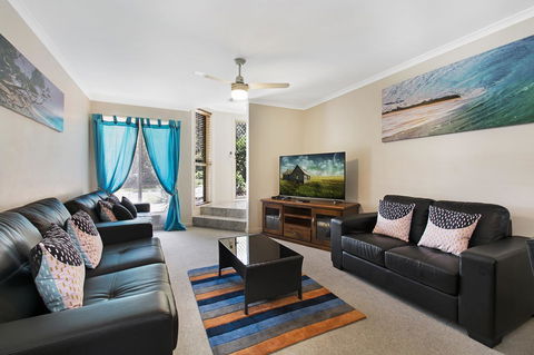 Growder Court 3 - Coolum Beach QLD - Darwin Holiday 0