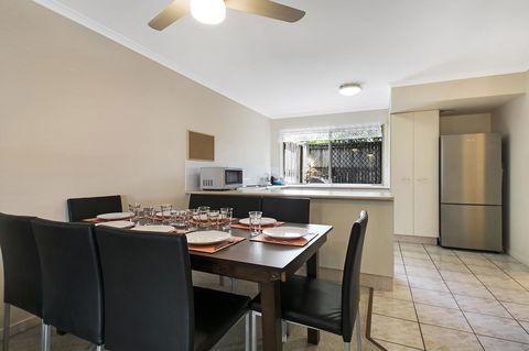 Growder Court 3 - Coolum Beach QLD - Darwin Holiday 9