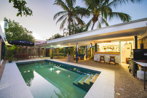 Cosmopolitan Motel & Serviced Apartments - Darwin Holiday 1