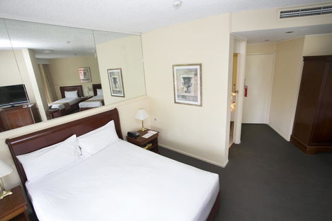 Madison Tower Mill Hotel - Darwin Holiday 9