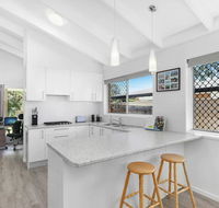 Beautiful Home- Walk to Beach-Short drive to Noosa - Darwin Holiday