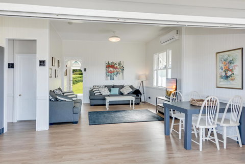 Cloud Hill - Darwin Holiday 2