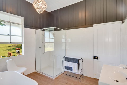 Cloud Hill - Darwin Holiday 3