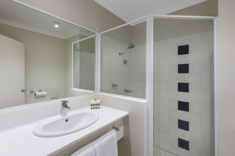 Mercure Brisbane Garden City - Darwin Holiday 11