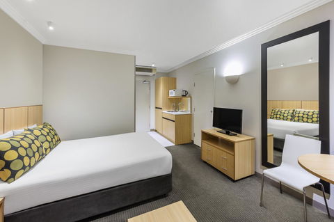 Mercure Brisbane Garden City - Darwin Holiday 26