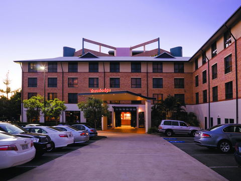 Mercure Brisbane Garden City - Darwin Holiday 17