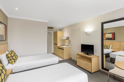Mercure Brisbane Garden City - Darwin Holiday 7