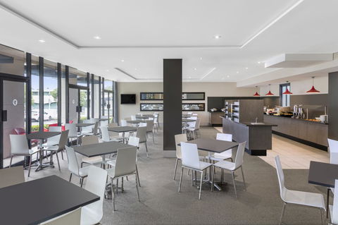 Mercure Brisbane Garden City - Darwin Holiday 30