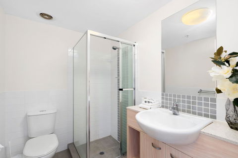 Wings Resort, Apartments And 2 Story Penthouses - We Accommodate - Darwin Holiday 17