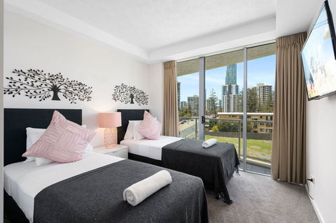 Wings Resort, Apartments And 2 Story Penthouses - We Accommodate - Darwin Holiday 14