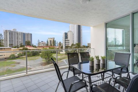 Wings Resort, Apartments And 2 Story Penthouses - We Accommodate - Darwin Holiday 15