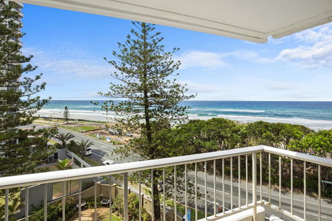 Narrowneck Court Holiday Apartments - Darwin Holiday 1
