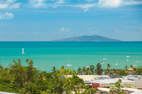 Azure Sea Whitsunday Resort - Darwin Holiday 39