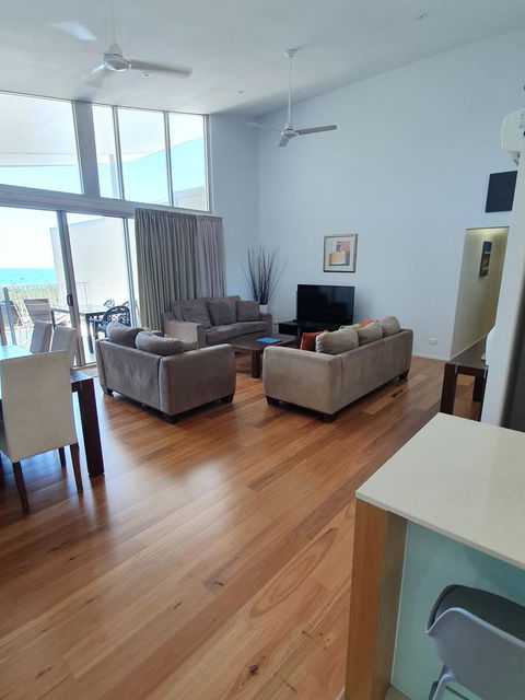 Azure Sea Whitsunday Resort - Darwin Holiday 21