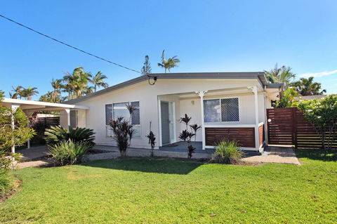 6 Botany Court Marcoola Beach - Pet Friendly 500 Bond - Darwin Holiday 1