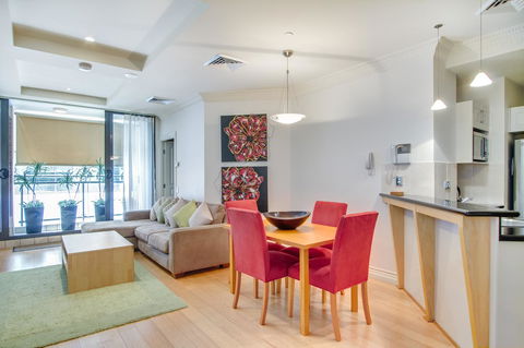 MacArthur Chambers - Darwin Holiday 17