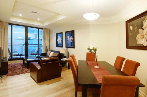 MacArthur Chambers - Darwin Holiday 13
